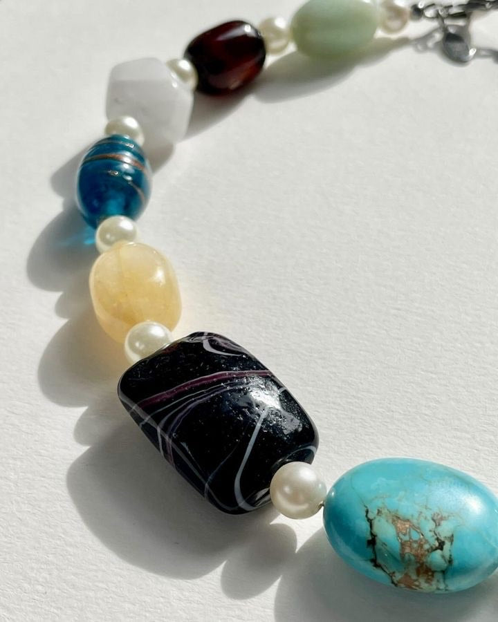 CHUNKY GLASS GEMSTONE - KAULAKORU