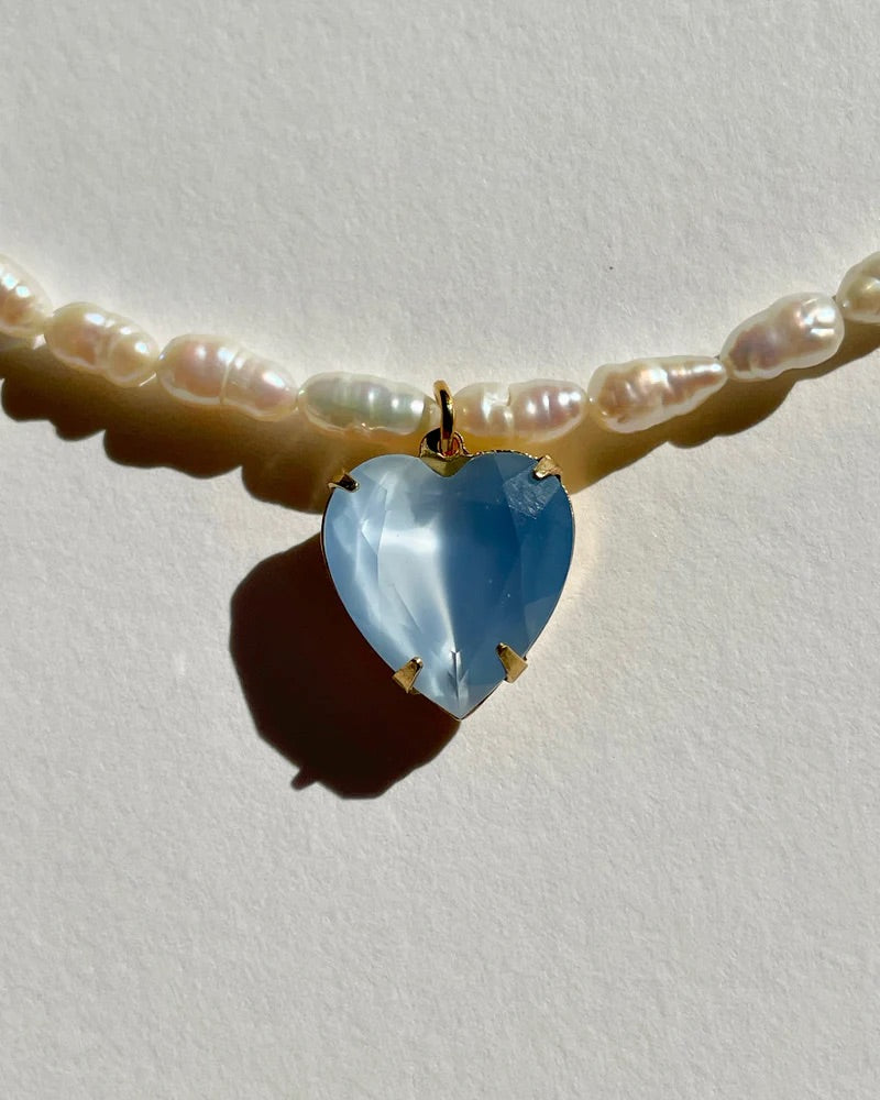 HEART PENDANT PEARL NECKLACE