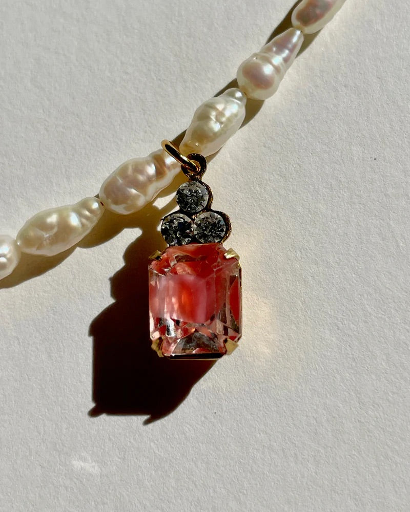 HEART PENDANT PEARL NECKLACE