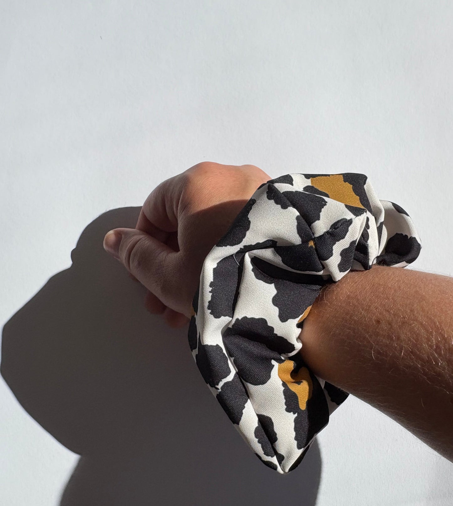 LEOPARD SCRUNCHIE