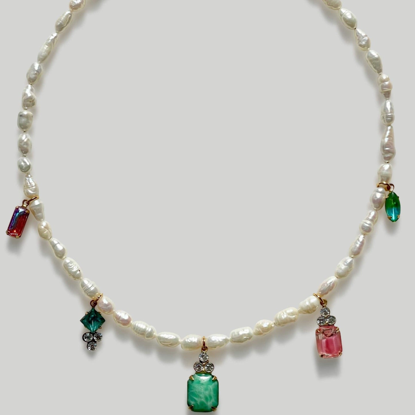 VINTAGE PENDANT PEARL NECKLACE