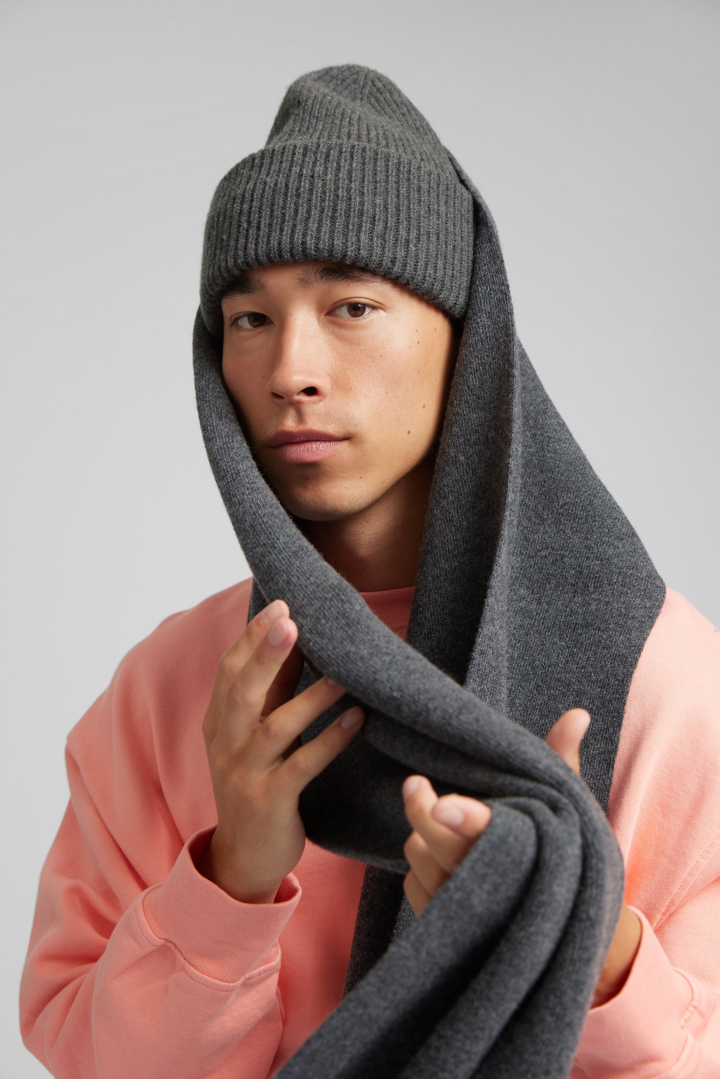 MERINO WOOL HAT, LAVA GREY