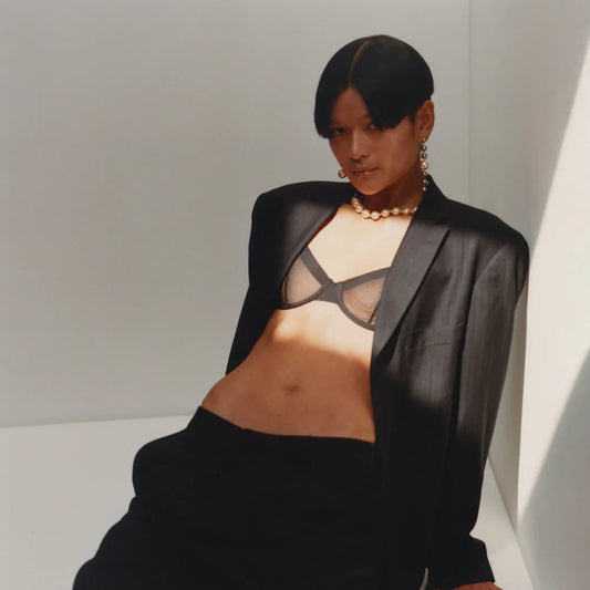 Klobige Halskette aus verschiedenen Metallen