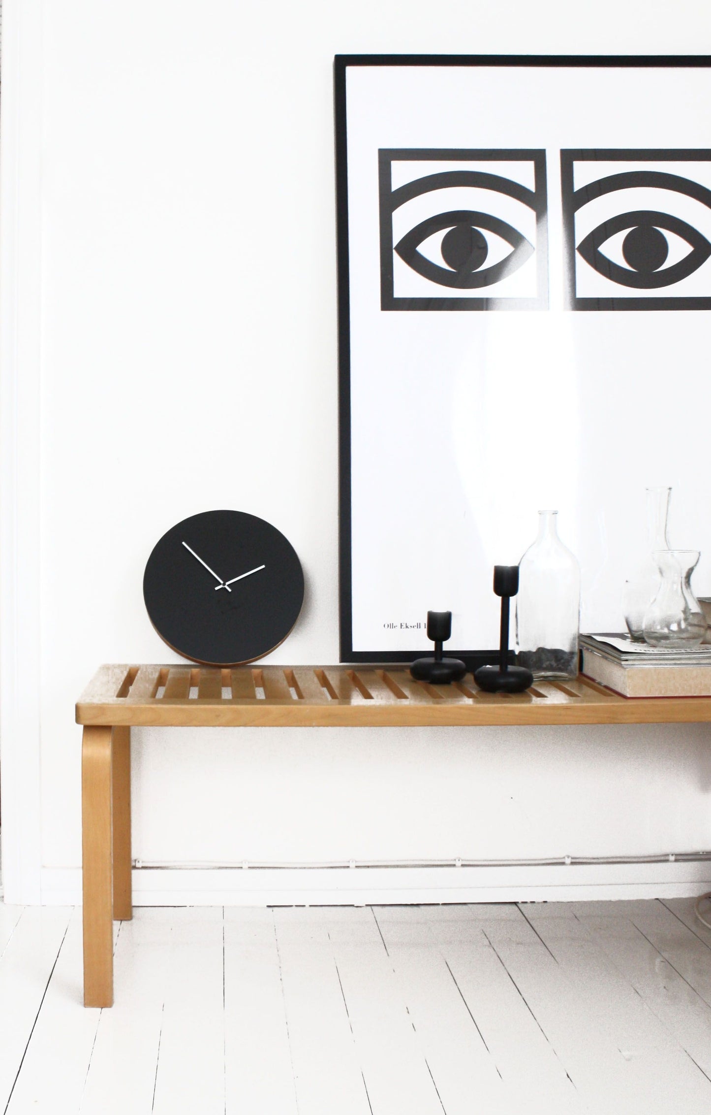 Disc wall clock, black