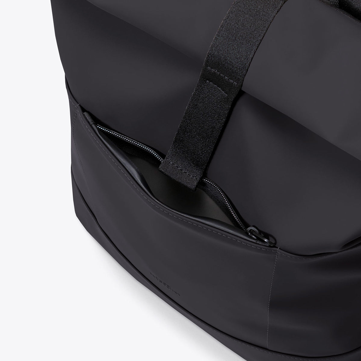 HAJO MEDIUM BACKPACK, BLACK